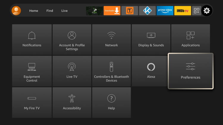 La première solution pour bloquer les publicités sur votre Firestick / Fire TV consiste à ajuster manuellement les préférences dans les paramètres du système.